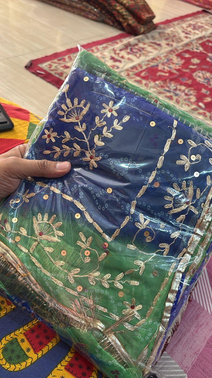 Pitten 2000 (Blue with Elaichi)-348