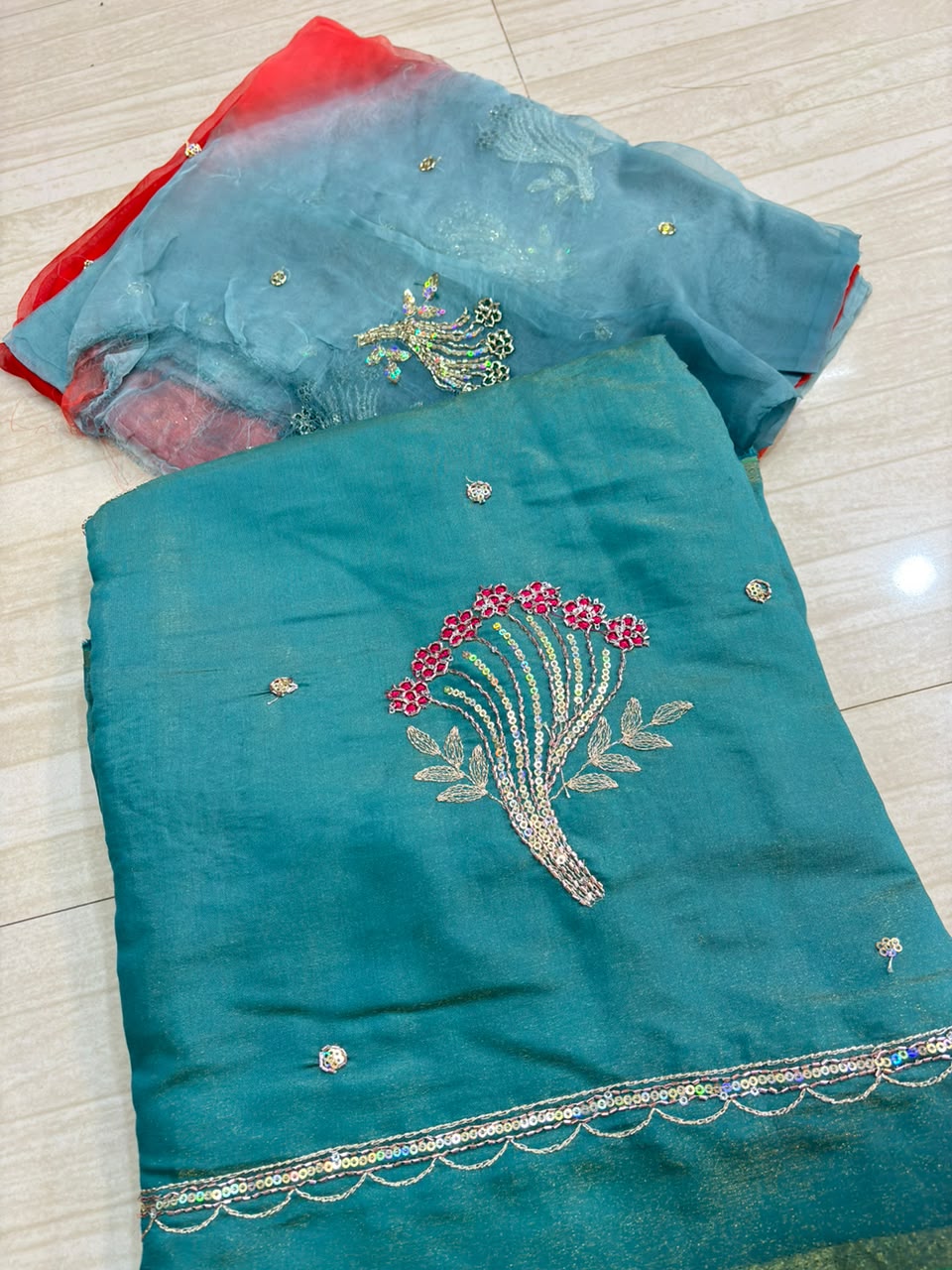 7 STAR HANDWORK TORA SUIT- 2140