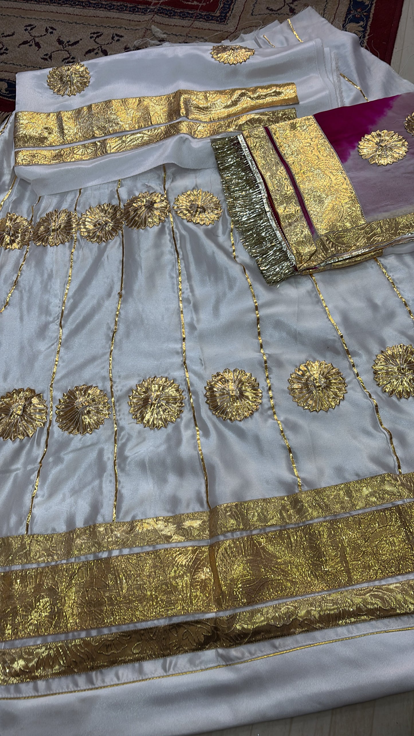 GOTA LAFFA SUIT- 1748