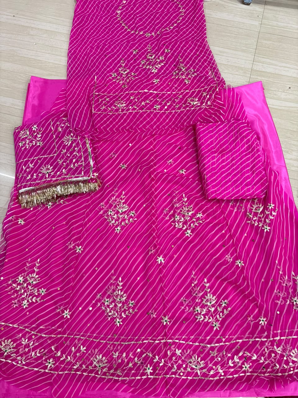 Rajashahi Lehariya Poshak
