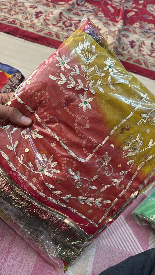 Pitten 2000 (Red with Mehendi)-351