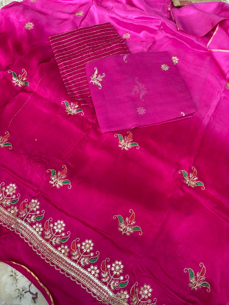 Upada Butiq Pure Odhna Suit (Pink)-400