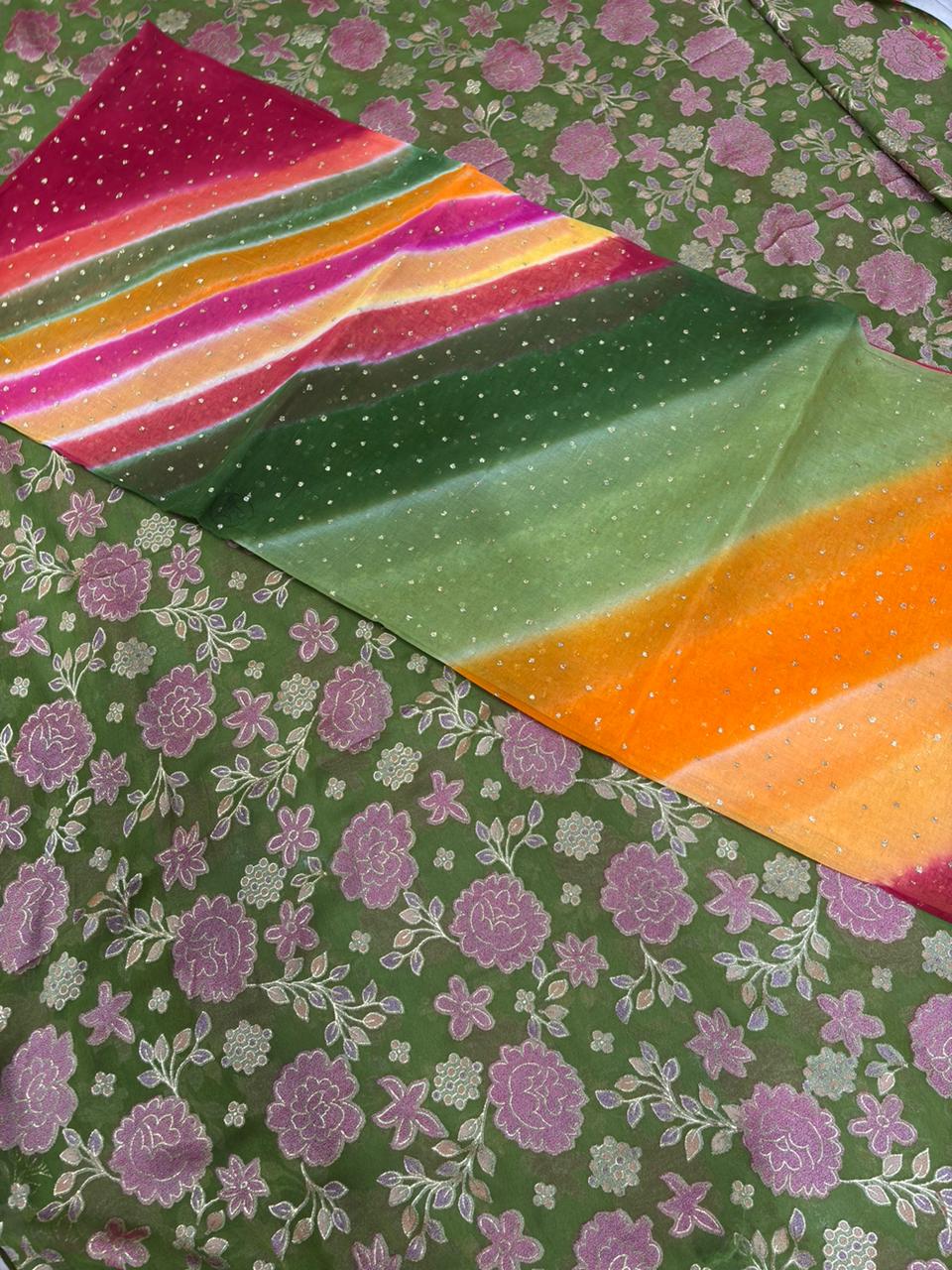 SUIT WITH SARBATI ODHNA-1377