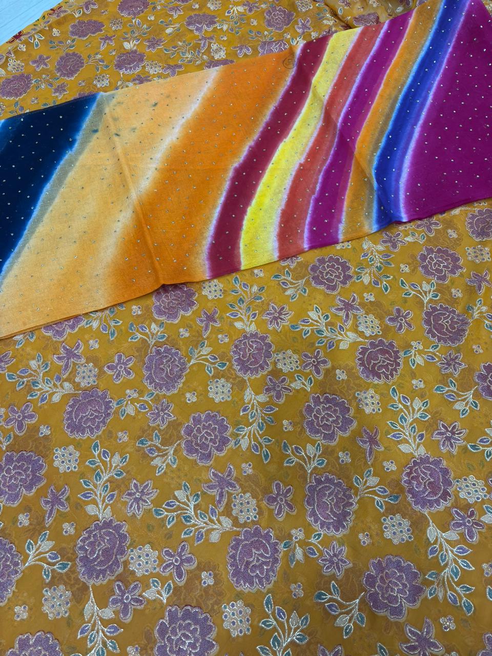 SUIT WITH SARBATI ODHNA-1378